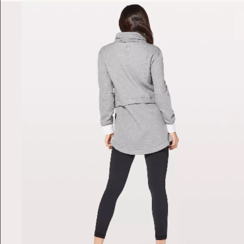 Lululemon women light as warmth jacket gray white - Picture 2 of 8